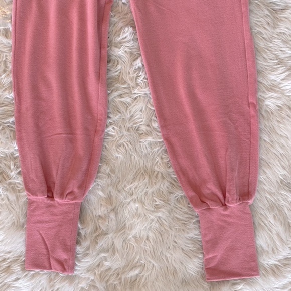 Walter Baker Elasticized-Waist Joggers In Antique Rose - Picture 6 of 8